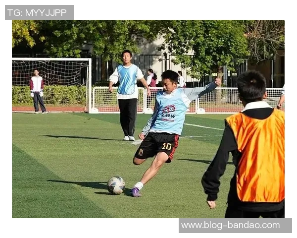 足球陈翔:从绿茵场到人生舞台的奋斗与梦想之旅