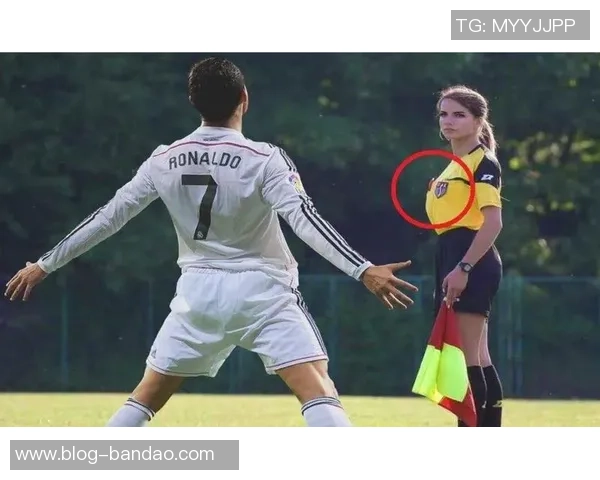 踢足球翻车的幽默瞬间与意外事故分享让我们一起笑对运动中的小尴尬